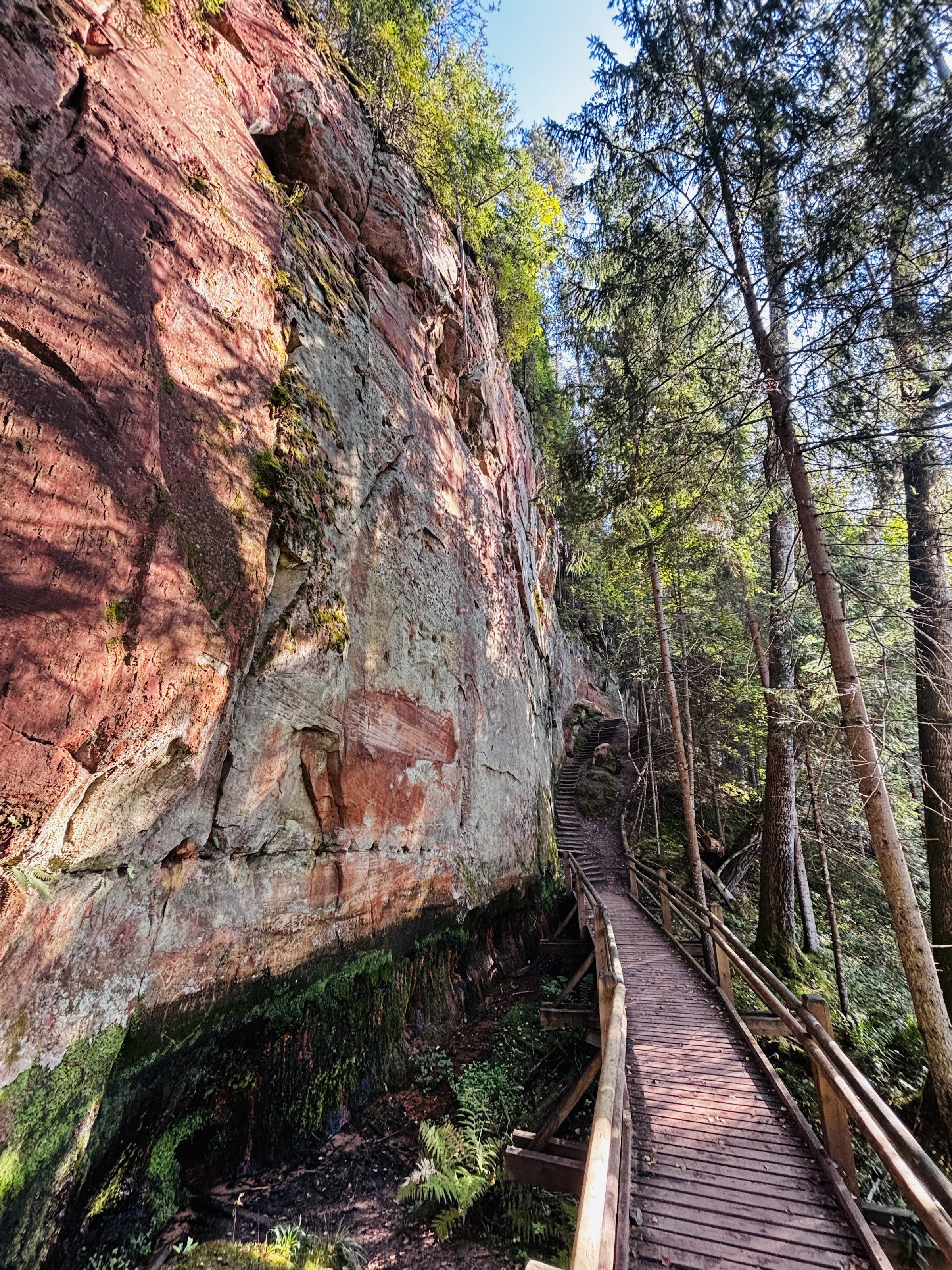 Līču – Laņģu klintis